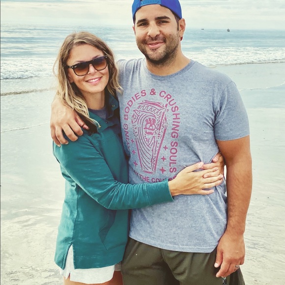 Meet your posher, Jessica 💜 - Picture 16 of 16